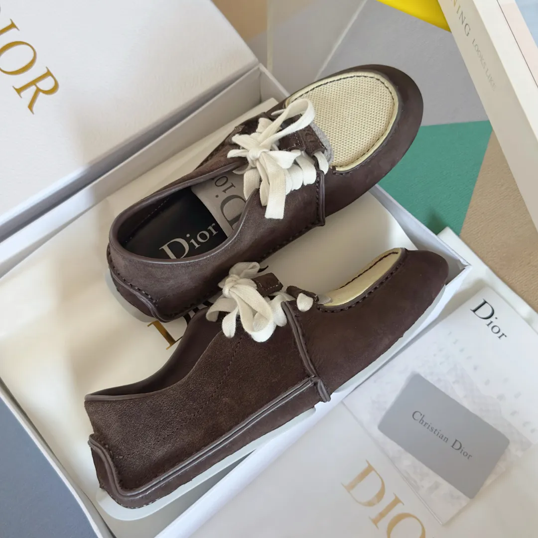 Men's shoes 💰640 Top version: Couple's Dior Roadie Series Catwalk Couple's Handmade Casual Sports Shoes Delivery Counter Exquisite Packaging🛍📦 ▪️Fabric: Original custom imported first-layer cowhide ▪️Inner lining: Original custom leather lining ▪️Sole: Original molded anti-slip rubber material ▪️Sole thickness: 2CM ▪️Size: Women's 35-40 / Men's 39-45